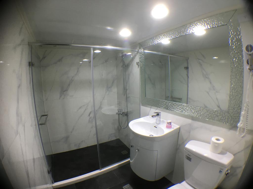 Central Hotel Taoyuan Eksteriør billede